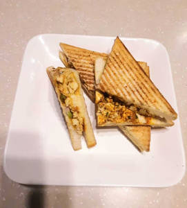 Grilled Paneer Peri Peri Crispy Sandwich