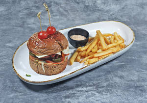 Mexican Queso Burger