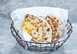 Cheese Apritoc Naan
