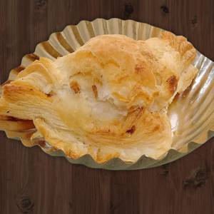 Egg Puff (6 Pcs)