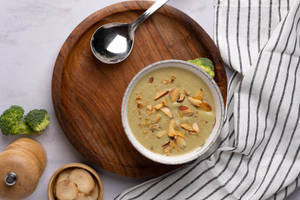Broccoli & Almond Soup