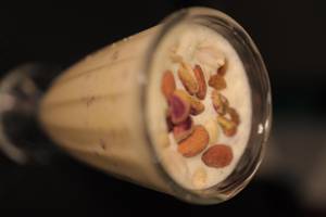 Dry fruit shake