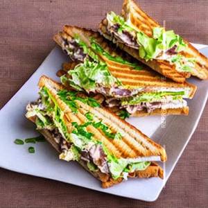 Tossed Egg Sandwich