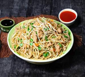 Schezwan Chicken Noodles