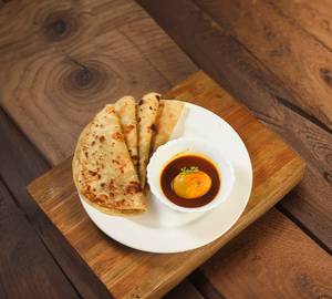 4 paratha with egg kosha 1 egg and salad