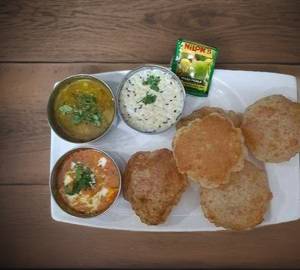 Puri bhaji plater