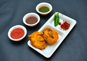 Aloo Vada 2 Piece Plate