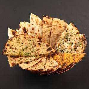 Assorted Roti Basket (Laccha; Roti; Naan; Missi Roti)
