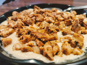 Hummus With Shawarma Chicken