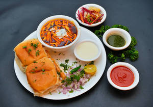 Special Dahi Misal Pav
