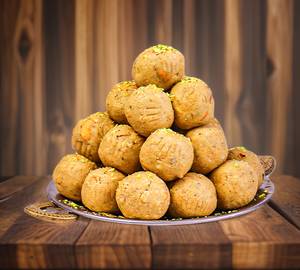 Gond Laddu