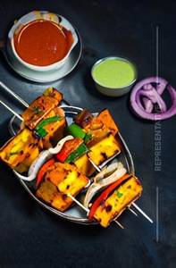 Paneer Tikka garlic bread