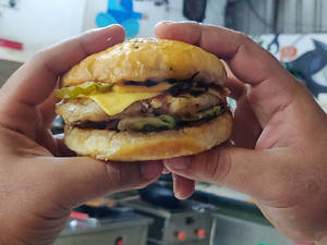 Classic Chicken Burger