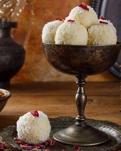 Coconut laddu