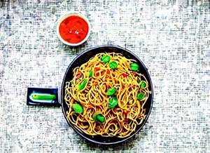 Schezwan Vegetable Noodles