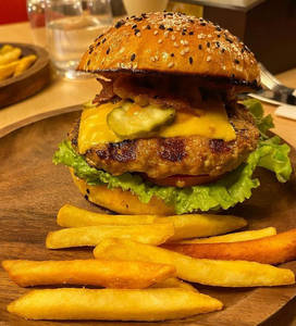 Grilled Chicken Cheese Burger