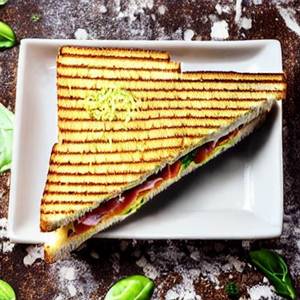 Egg Club Sandwich