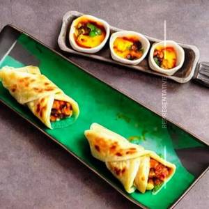 Double Egg Chicken Chilly Roll