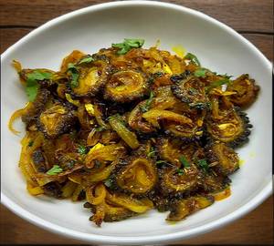 Karela ka bhujiya {karela ka bhujiya in contentor sufficient for 3