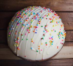 Round Pinata Cake - White Vanilla