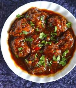Veg. Manchurian (Gravy)