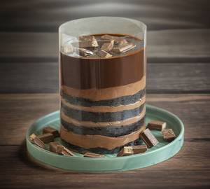 Pull Me Up Kitkat Chocolate Cake