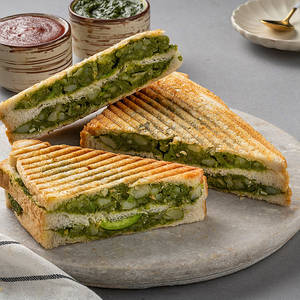 Aloo Masala Sandwich