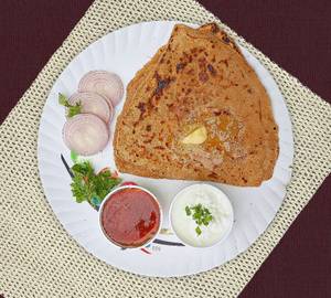 2 onion paratha with dahi