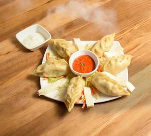 Silky Paneer Delight Steamed Momos [6 Pieces]