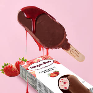 Strawberries and Cream Ice Cream Stick Bar [69 grams]