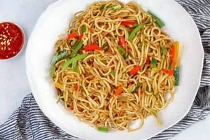 Chilli Garlic Veg Noodles