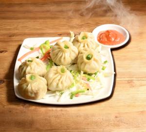 Garden Fresh Veggie Steamed Momos [6 Pieces]