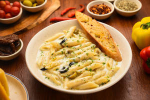 Penne in Alfredo Sauce