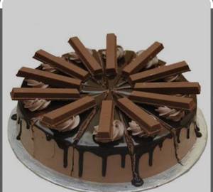 Kitkat cake