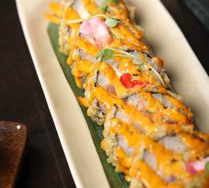 Futomaki Non-vegetarian 8 Pcs
