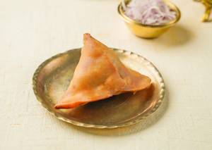 Plain Samosa (1 piece)