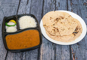 Dal Makhani With Rice And 2 Chapatis (free)