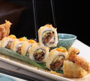 Prawns Tempura Sushi 8 Pcs