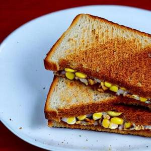 Hot & Garlic Corn Sandwich