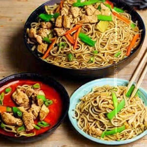 Hakka Chicken Noodles