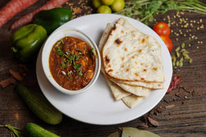 Paneer Lababdar With 2 Butter Naan