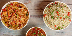 Veg noodles fried rice