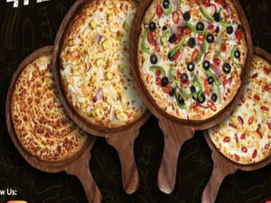 Lio Special Four Pizza Combo