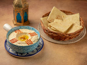 The Original Hummus With Pita Bread