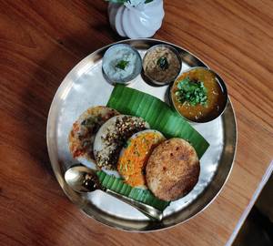 Uttapam Platter