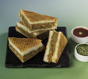 Aloo Matar Grill Sandwich