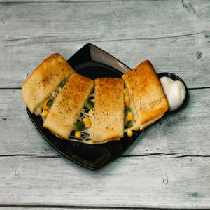 Veg Stuffed Garlic Bread