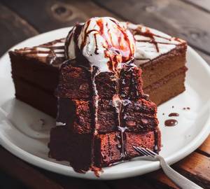 Choco Brownee With Icecream