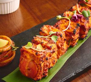 Stuffed Achari Paneer Tikka [8 Pieces]