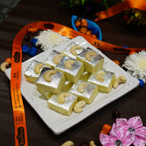 Khoya Kaju Burfi